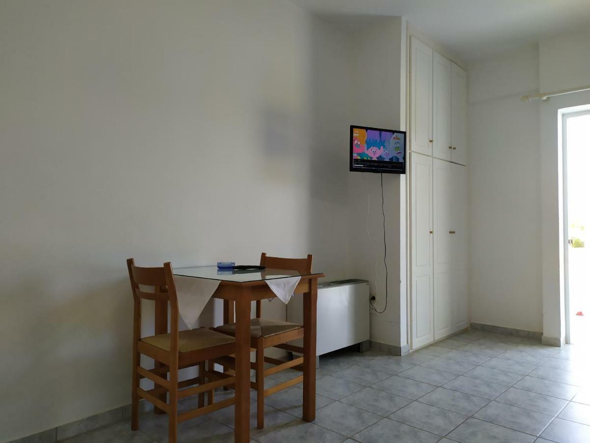 Makinia Beach Nafpaktos Ngoại thất bức ảnh